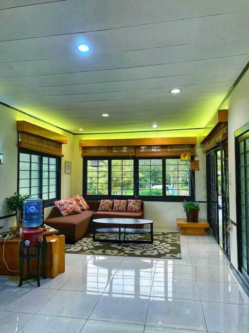 Designer Villa Osaka Пунчак Екстер'єр фото