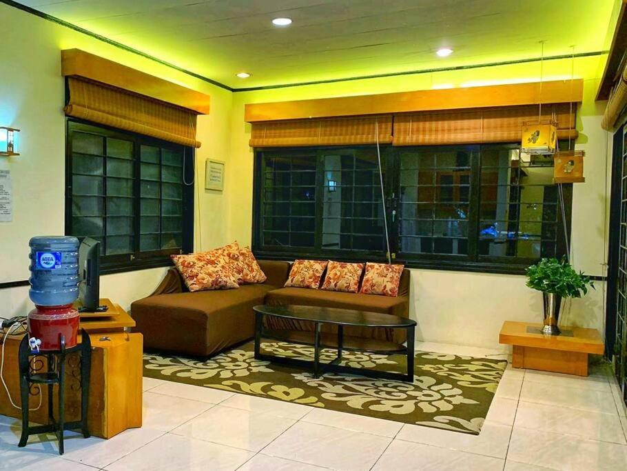 Designer Villa Osaka Пунчак Екстер'єр фото